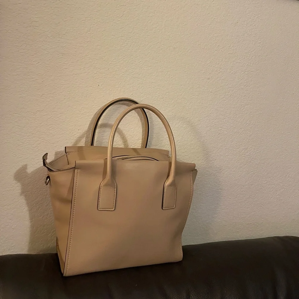 Kate Spade please check all picture of condition - Picture 4 of 17